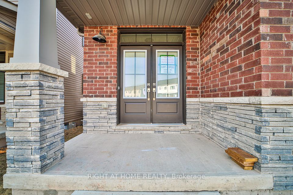 99 Stern Drive, Welland, ON L3B 0M2