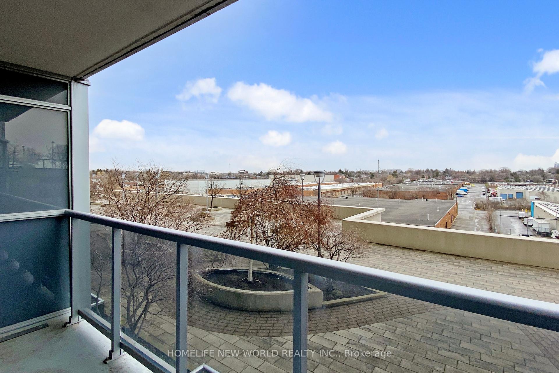 2 Bedrooms Condo at 151 Village Green, Toronto For sale