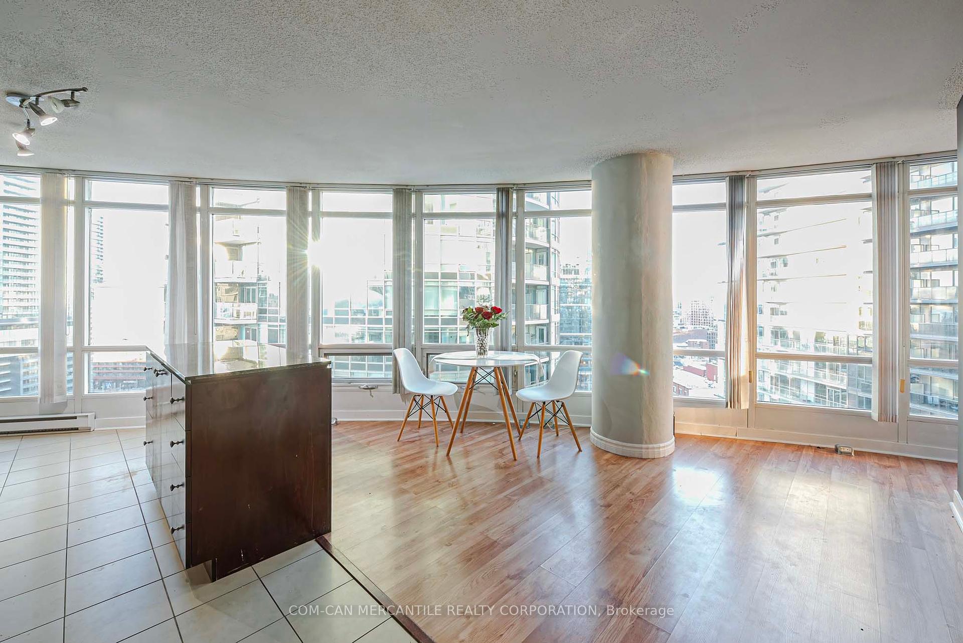 2 Bedrooms Condo at 361 Front,  Toronto For sale