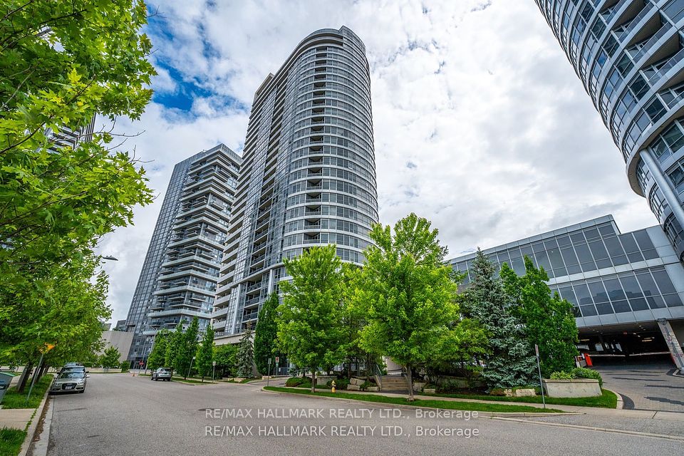 181 Village Green Square