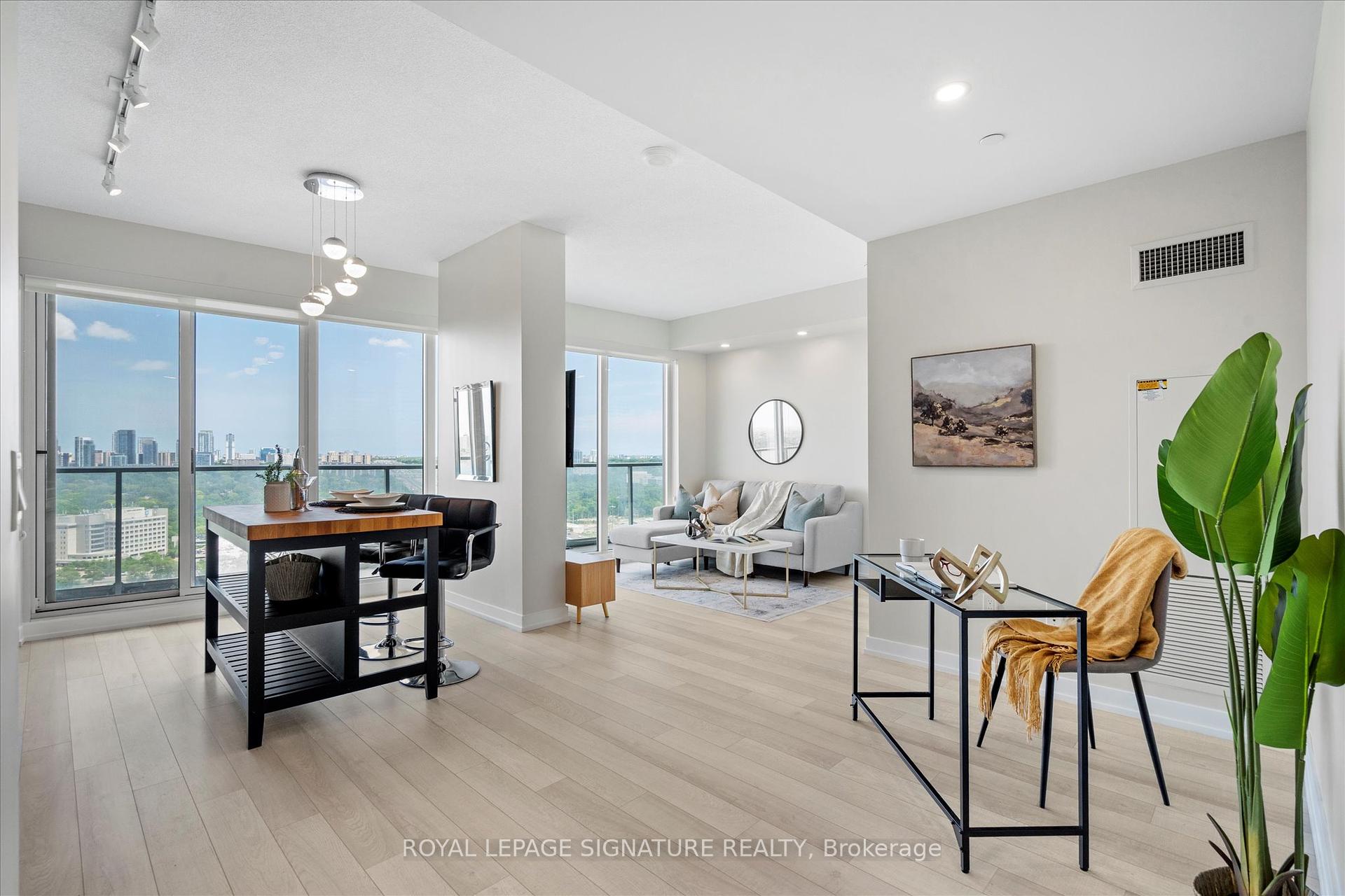 2 Bedrooms Condo at 117 McMahon, Toronto For sale