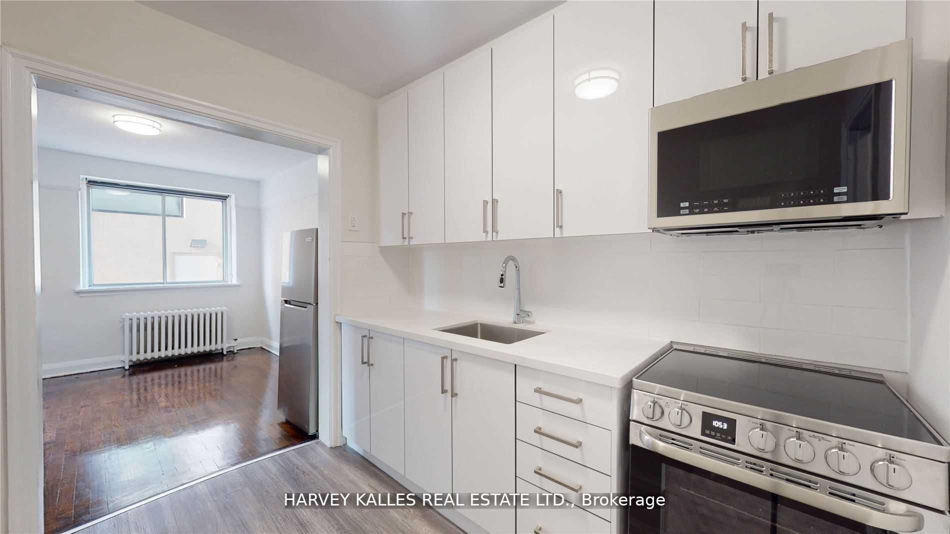 320 Lonsdale Road 8
