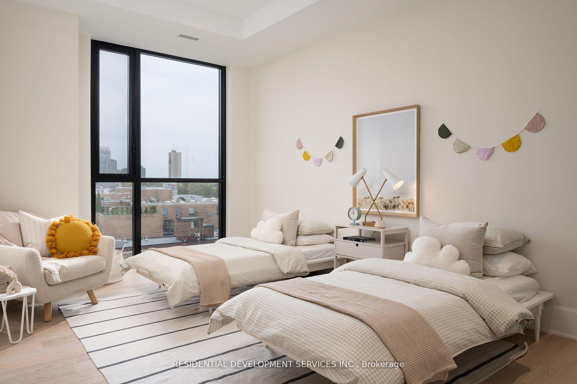 3 Bedrooms Condo at 1 Strathgowan,  Toronto For sale