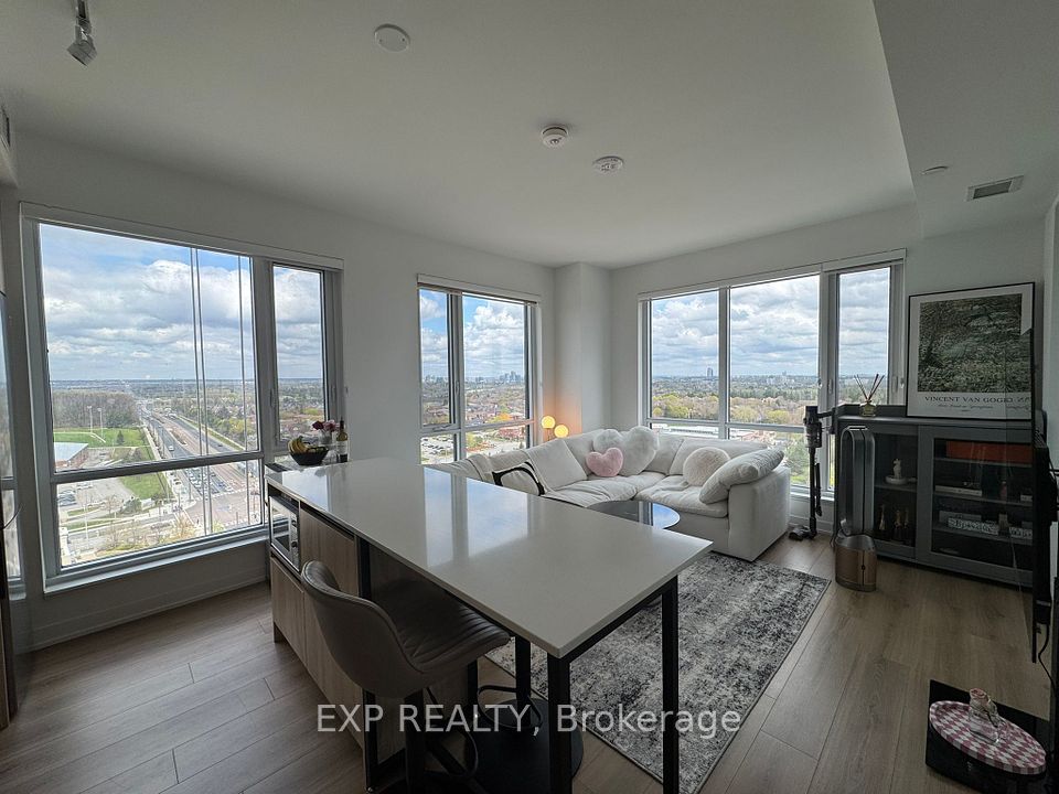 7950 Bathurst