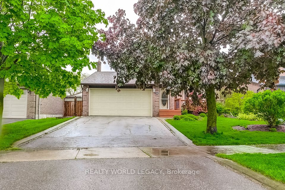 194 Laurier
