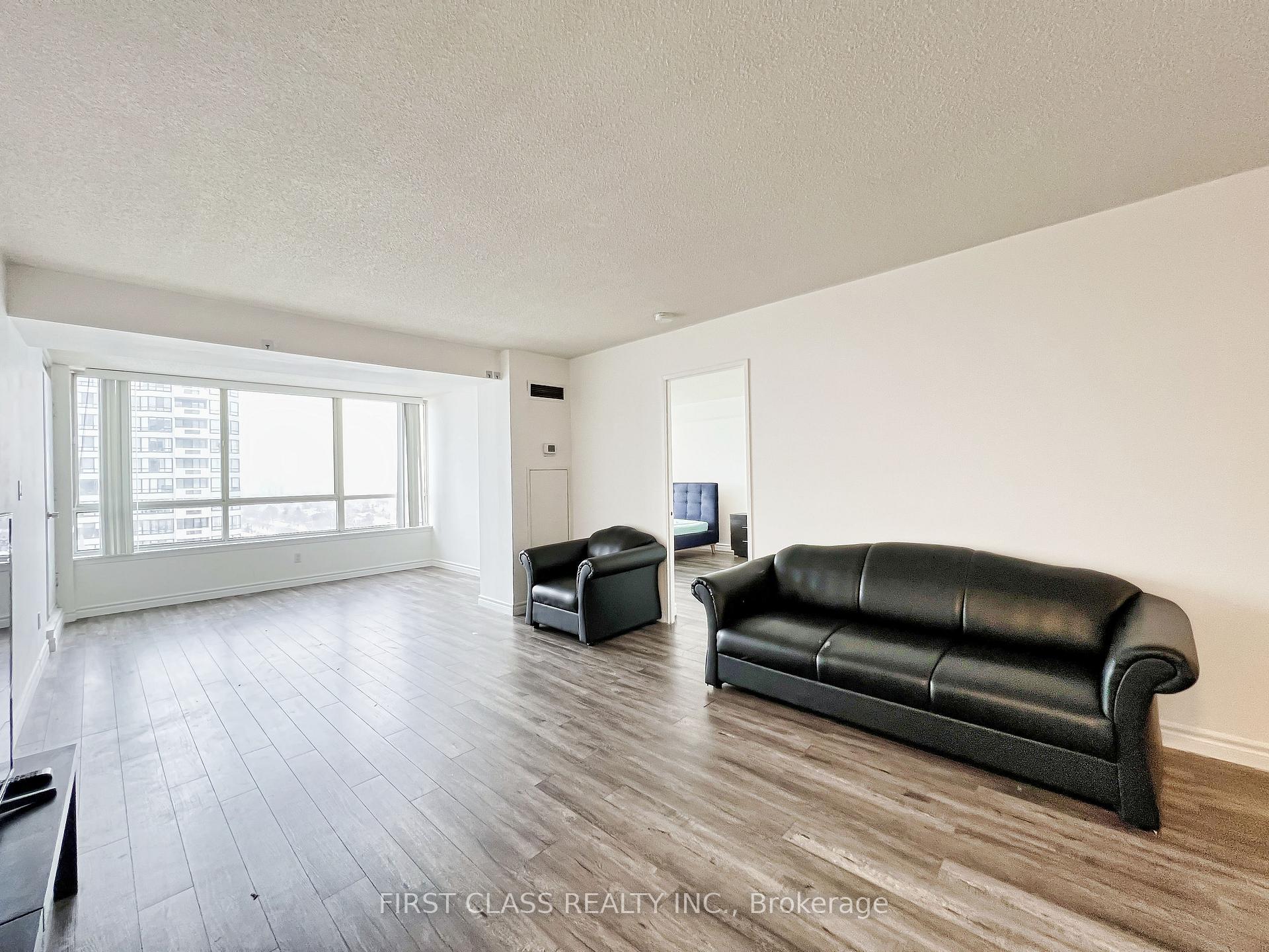 3 Bedrooms Condo at 275 Bamburgh, Toronto For sale