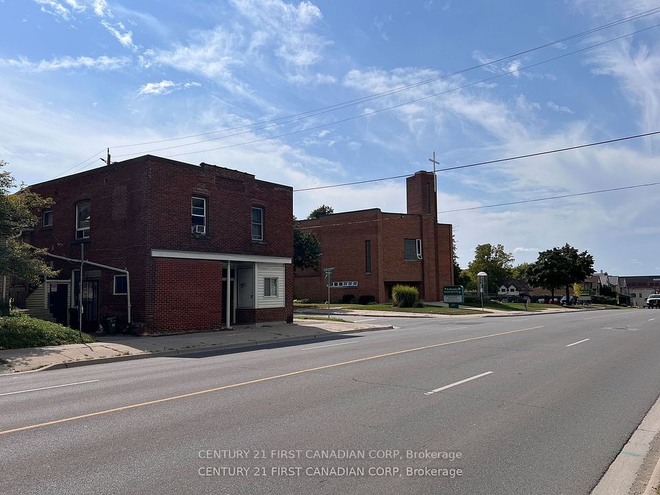 1267 Dundas