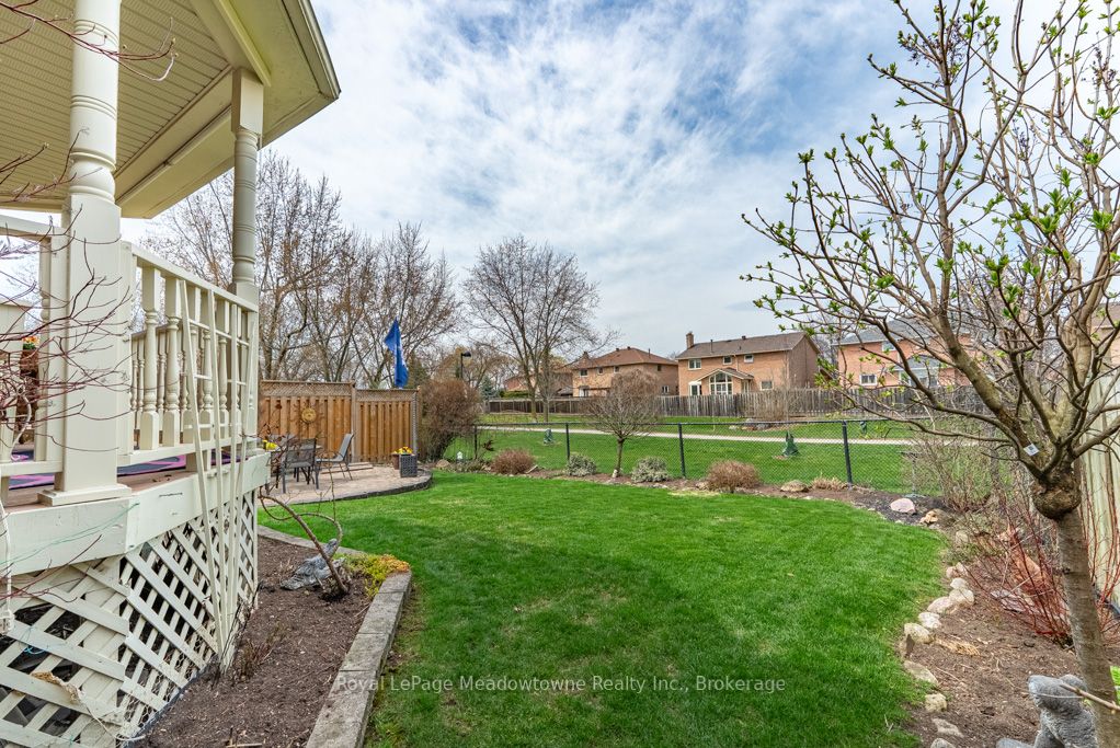 802 Coulson Avenue, Milton, ON L9T 4K4