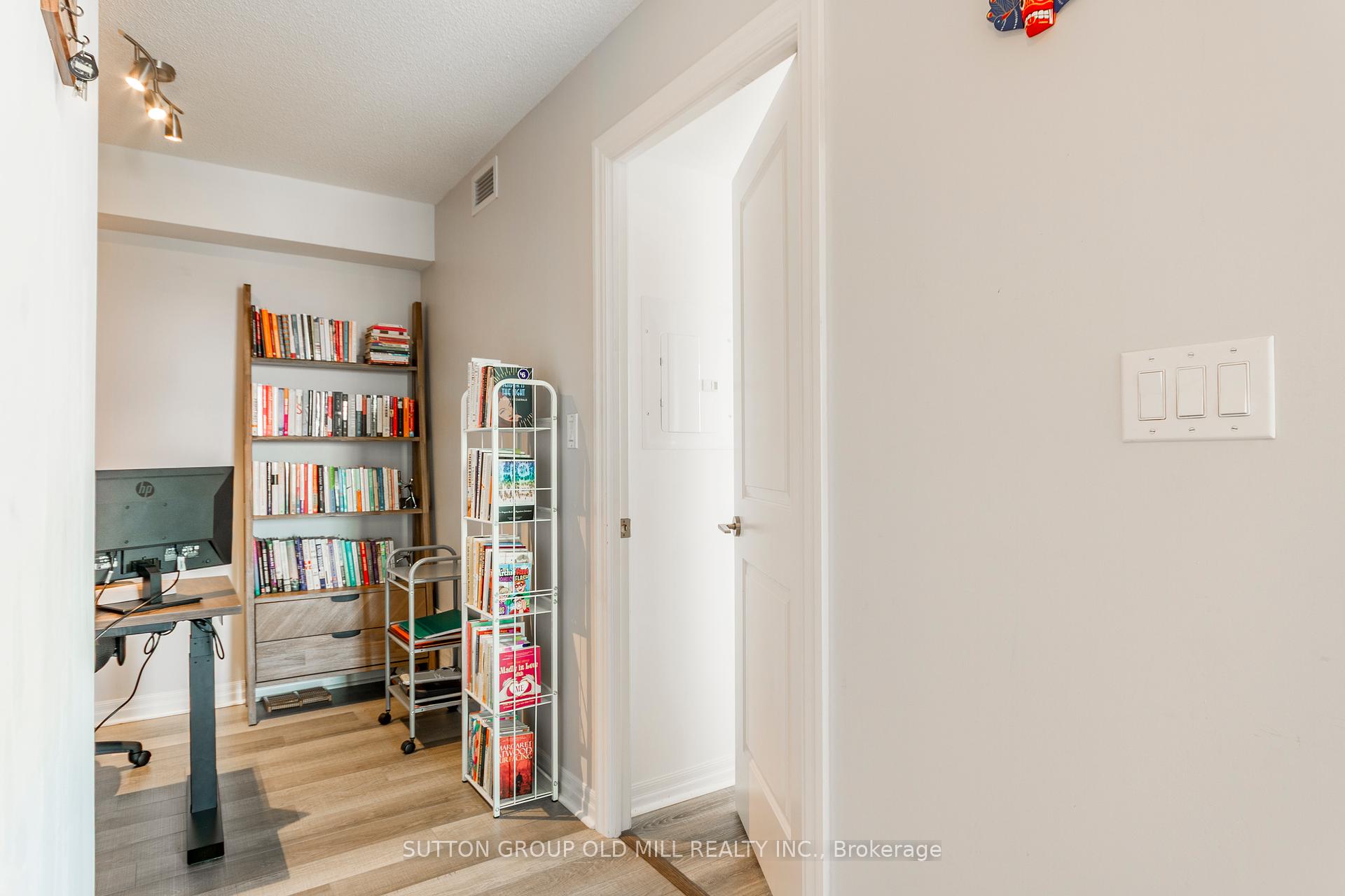 2 Bedrooms Condo at 2015 Sheppard, Toronto For sale