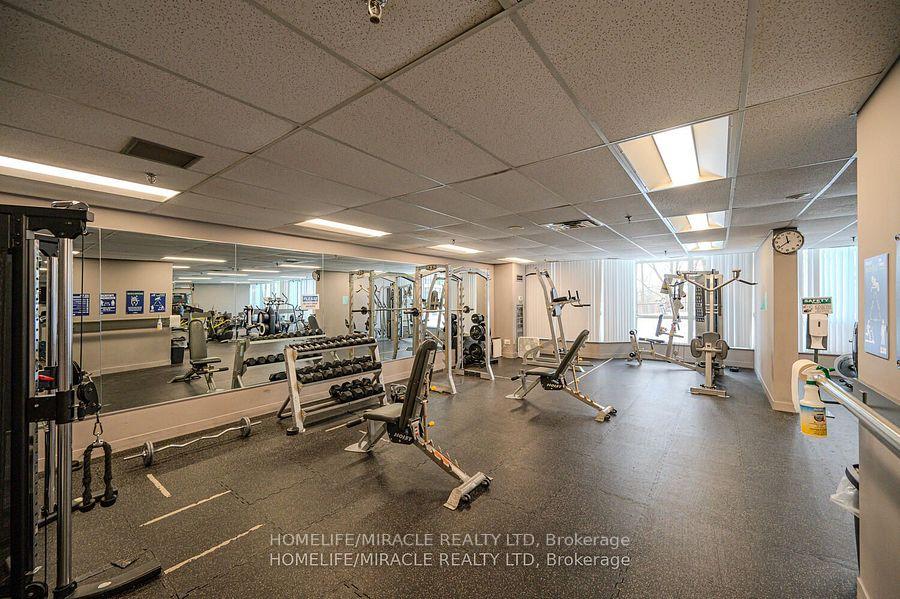 3 Bedrooms Condo at 5 Rowntree, Toronto For sale