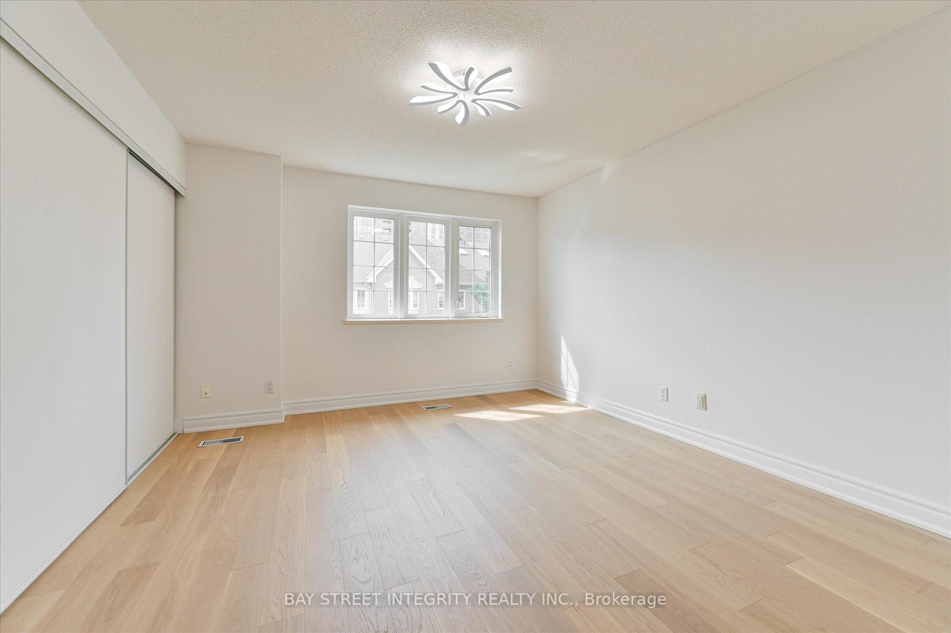 3 Bedrooms Condo at 506 Grandview, Toronto For sale