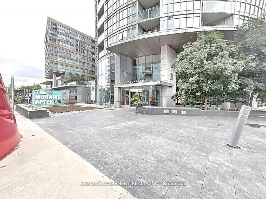 2 Bedrooms Condo at 21 Iceboat, Toronto For sale