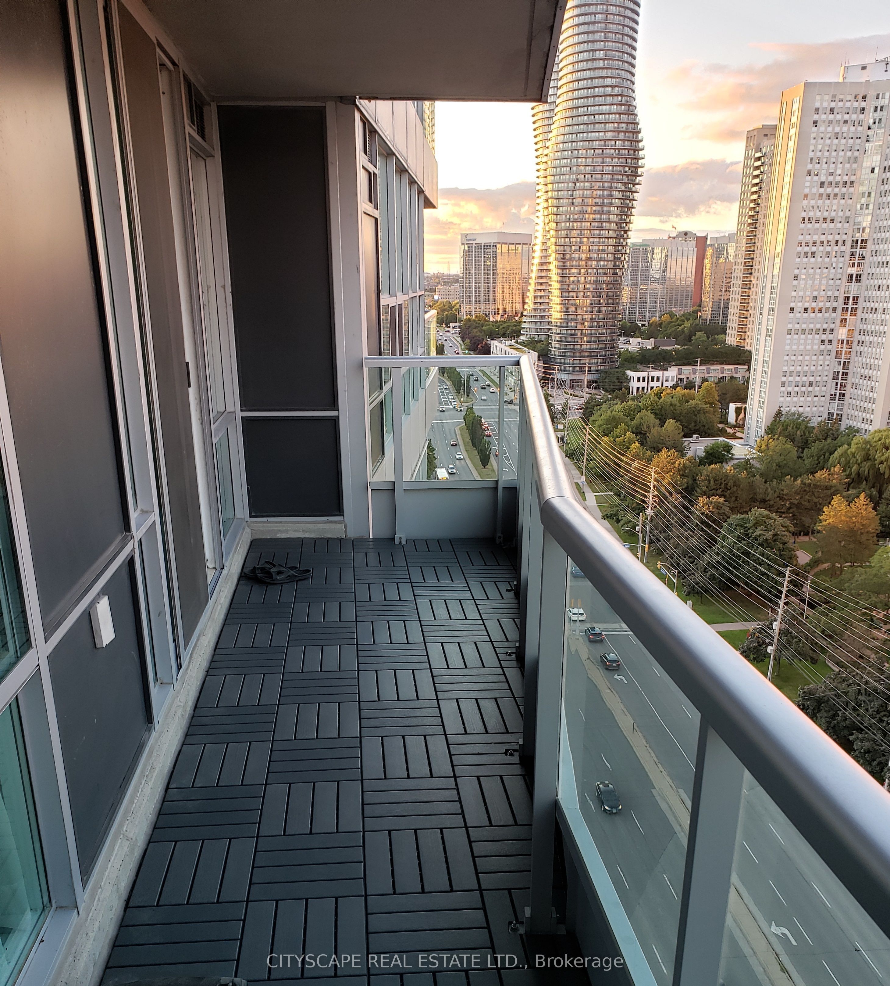1 Elm Drive W, #1812