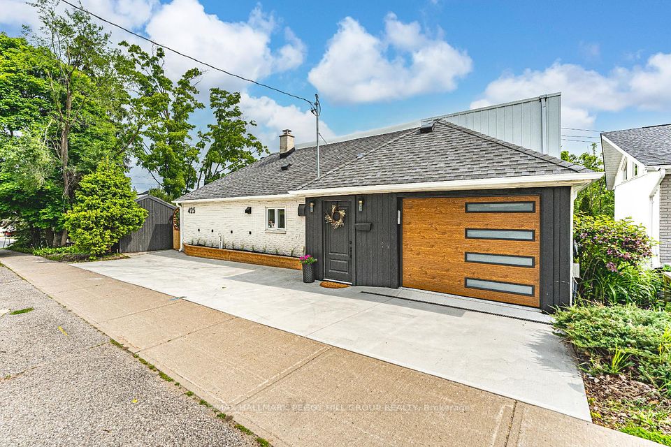 425 Codrington