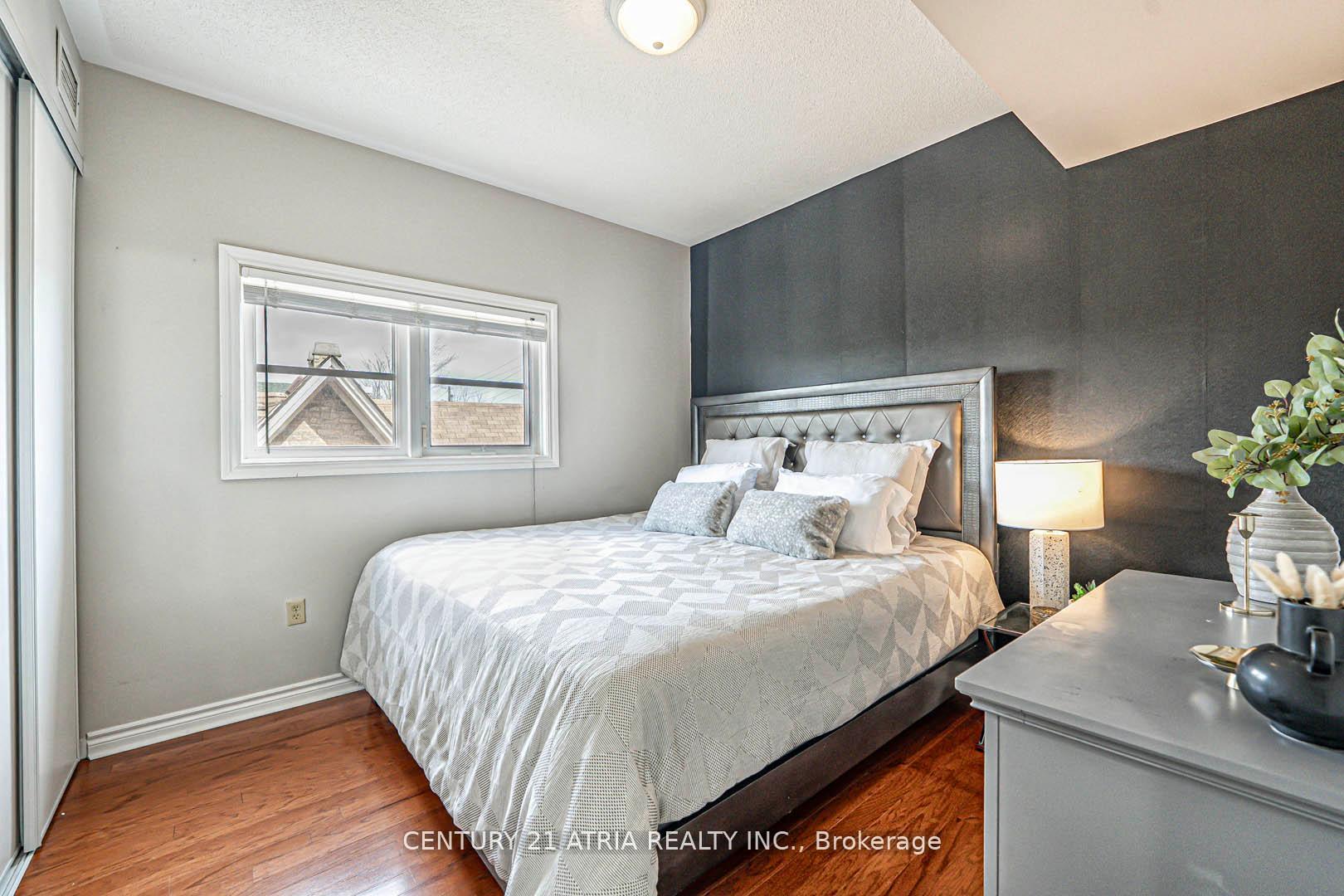 2 Bedrooms Condo at 9944 Keele, Vaughan For sale