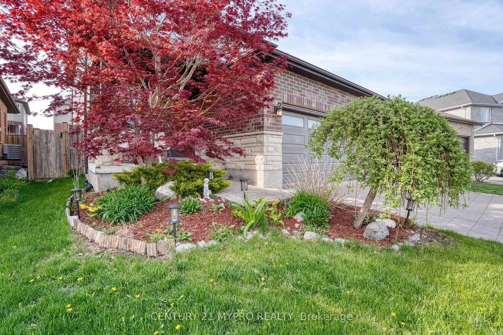 995 Roulston Crescent, London North, ON N6H 0E8
