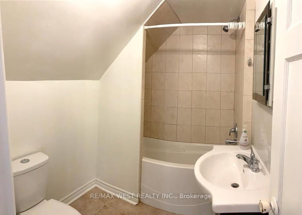Third floor bath