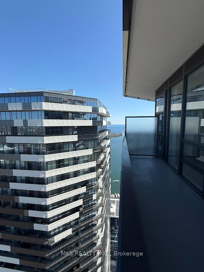 1 Bedroom Condo at 55 Cooper, Toronto For sale