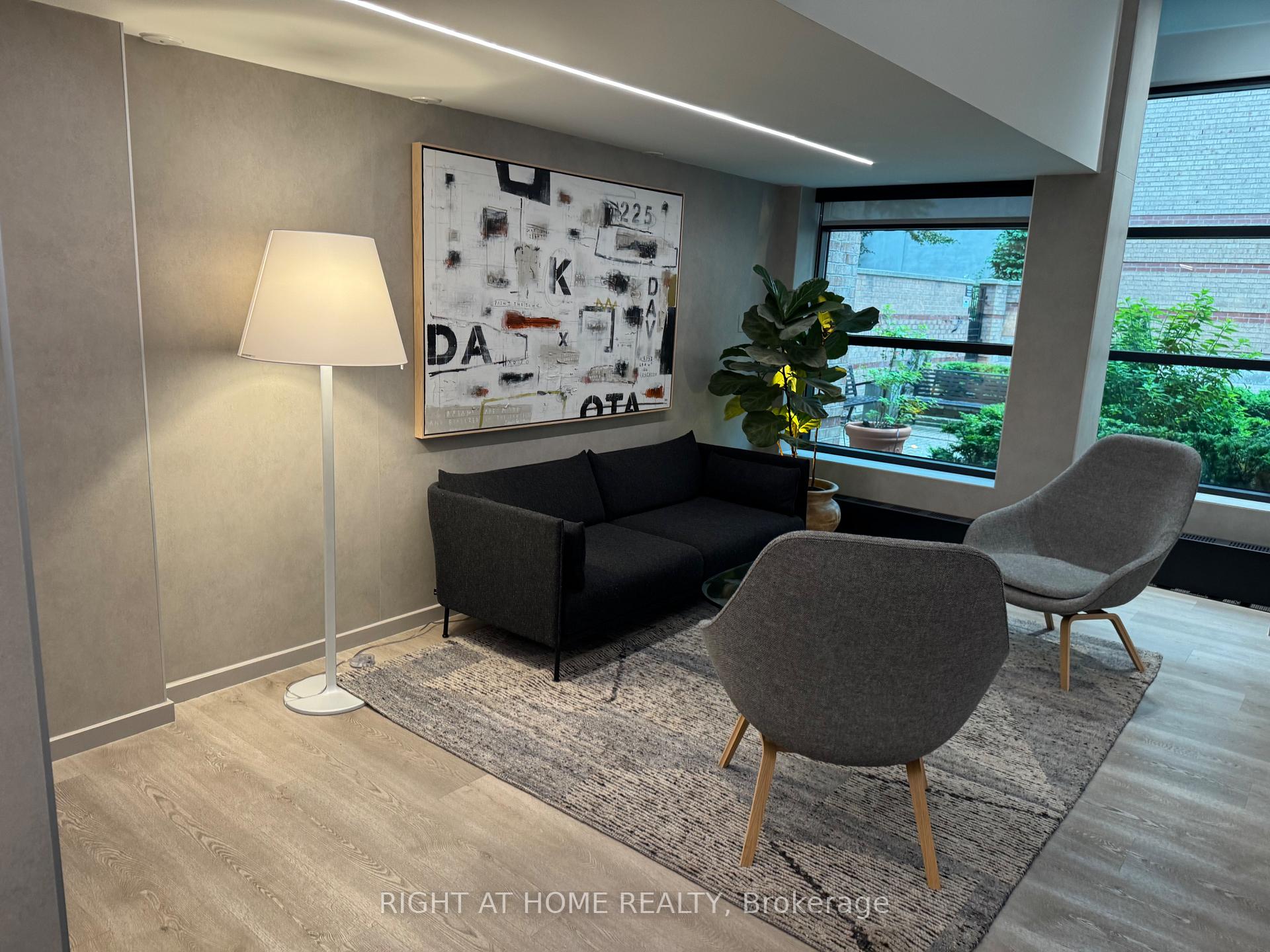 2 Bedrooms Condo at 225 Davenport, Toronto For sale