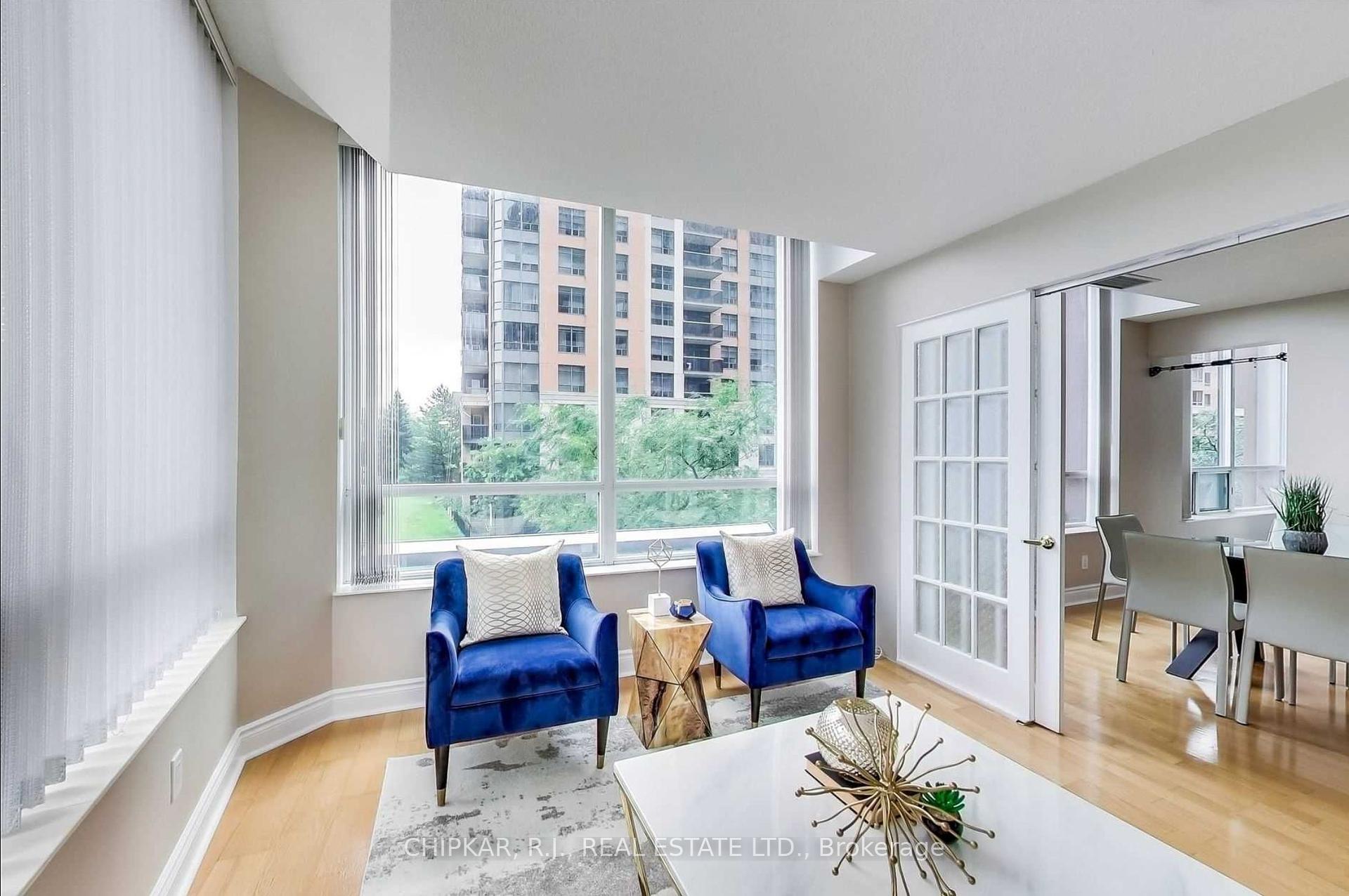 3 Bedrooms Condo at 15 Northtown,  Toronto For sale