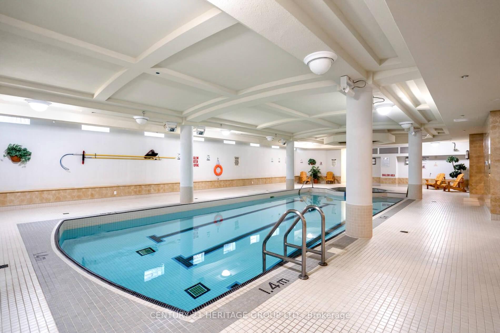 2 Bedrooms Condo at 11 William Carson, Toronto For sale