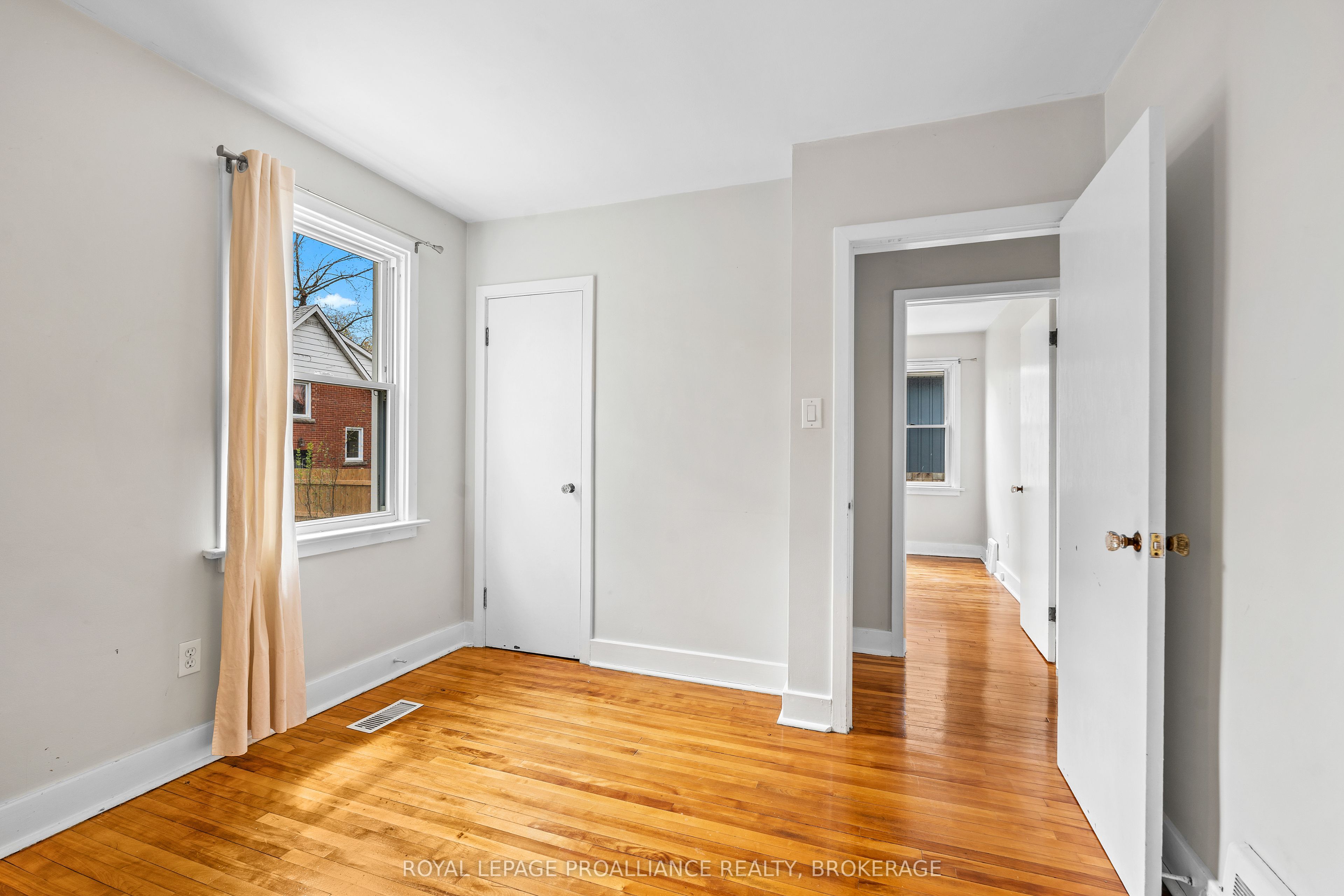 172 Carruthers Avenue