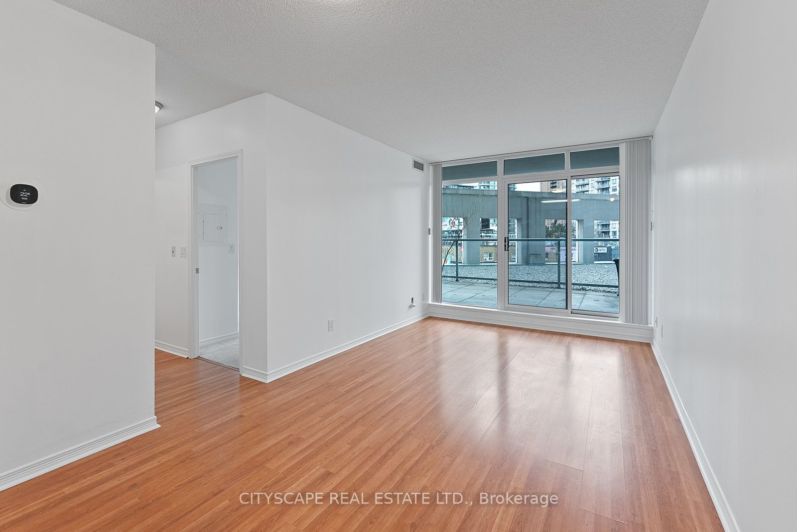 5500 Yonge Street, #202