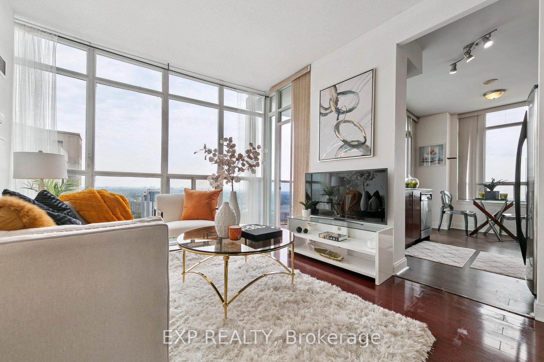 2 Bedrooms Condo at 70 Absolute, Mississauga For sale
