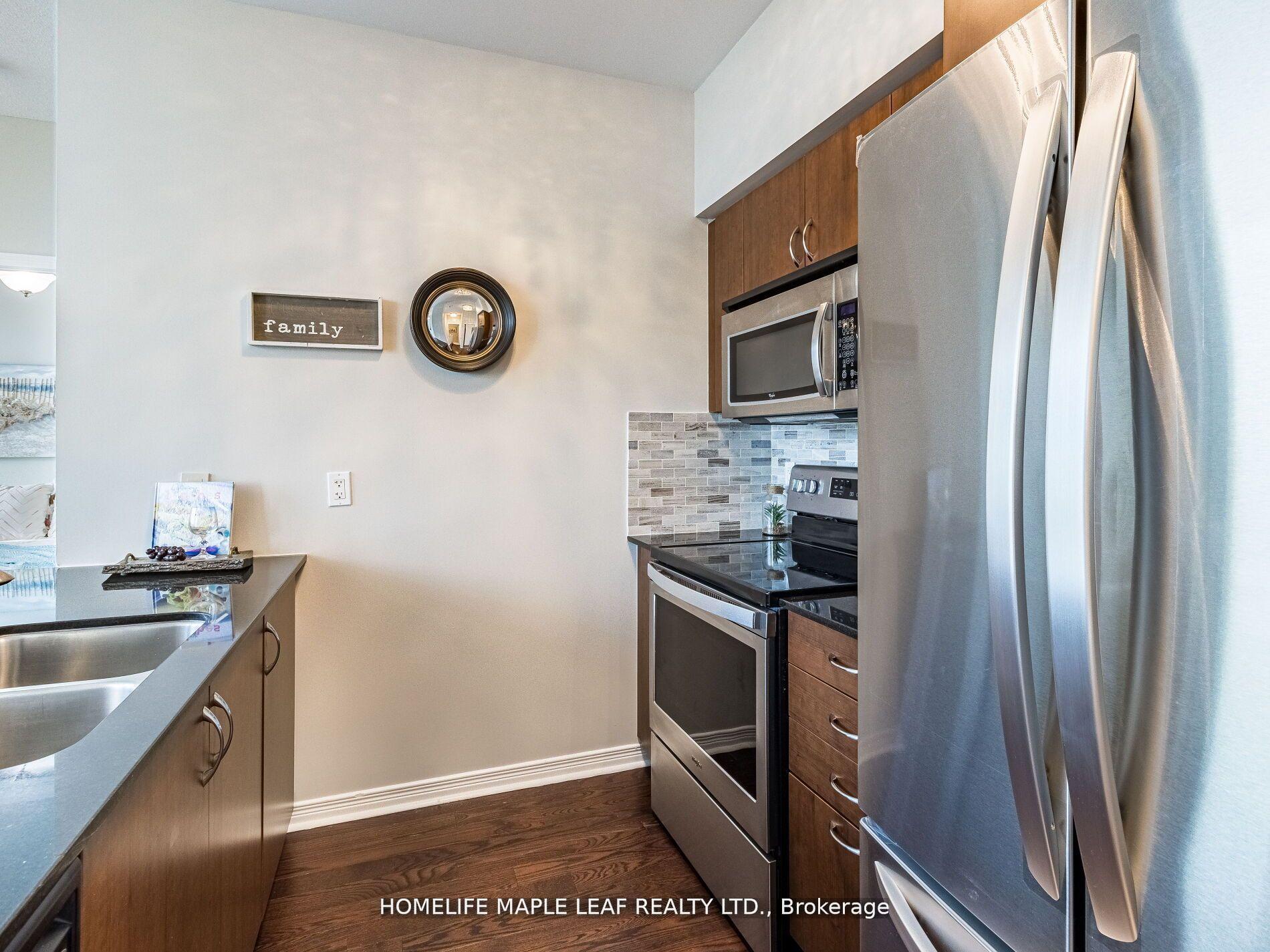2 Bedrooms Condo at 2240 Lakeshore, Toronto For sale