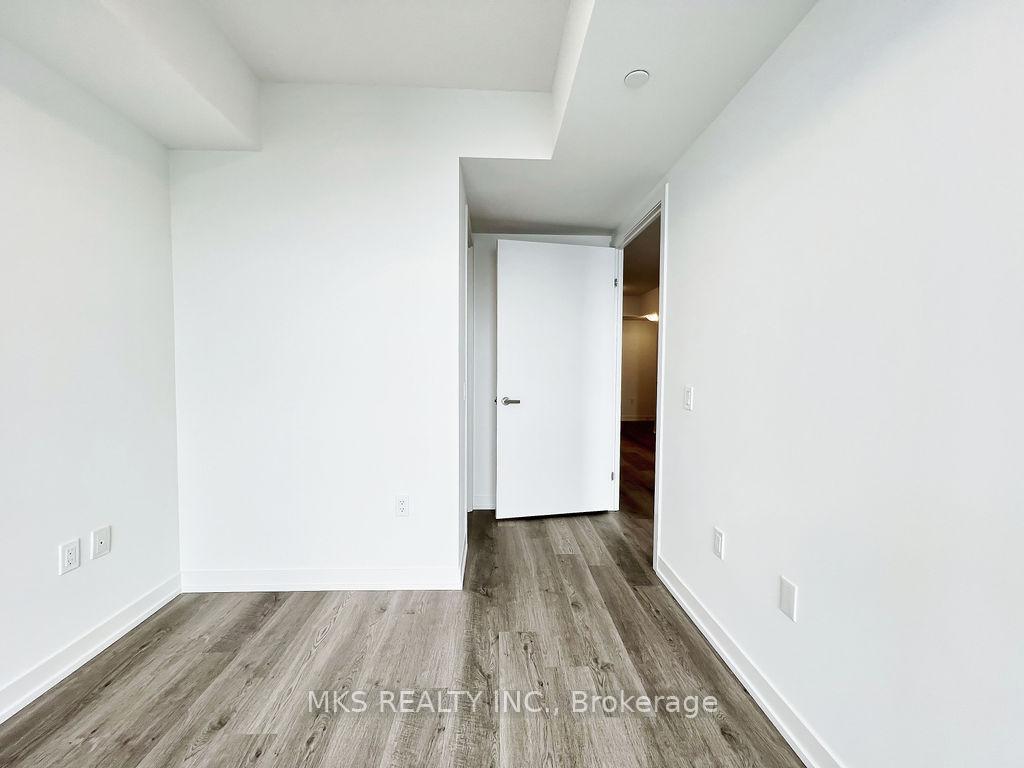 2 Bedrooms Condo at 55 Cooper,  Toronto For sale