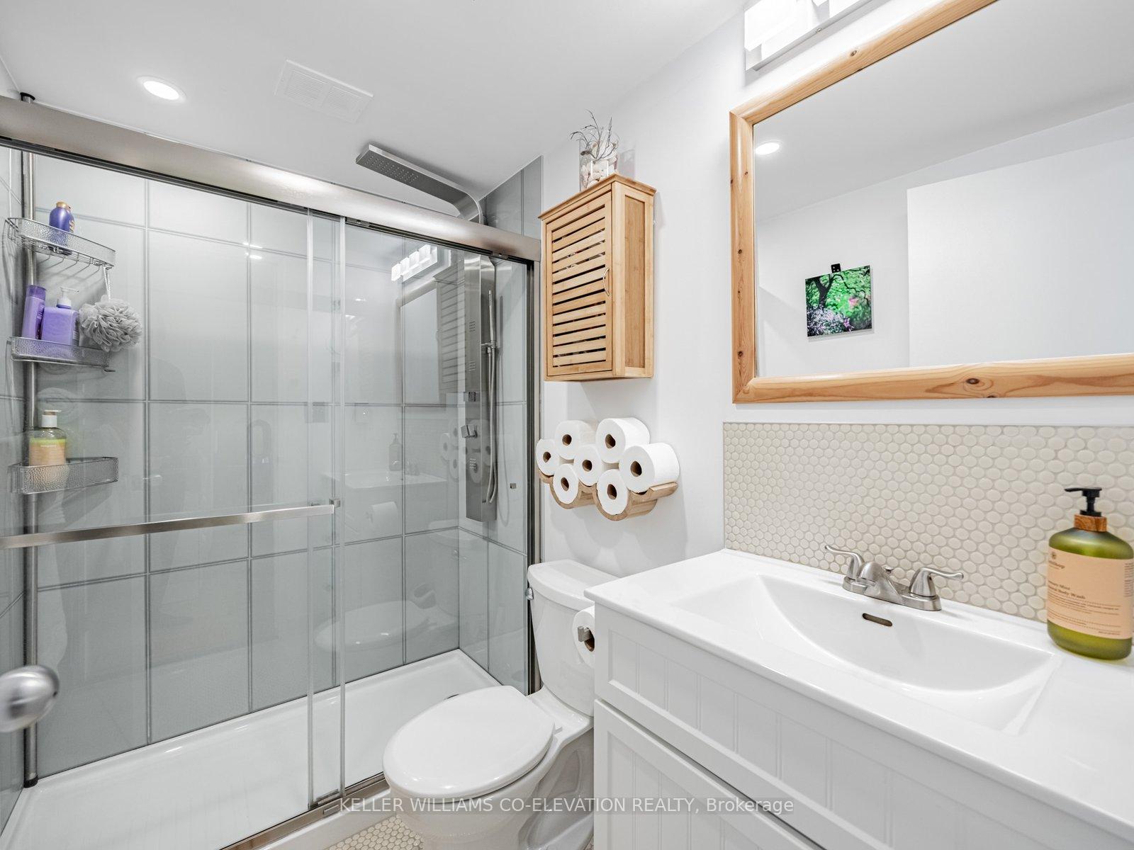 3 Bedrooms Condo at 250 Scarlett, Toronto For sale