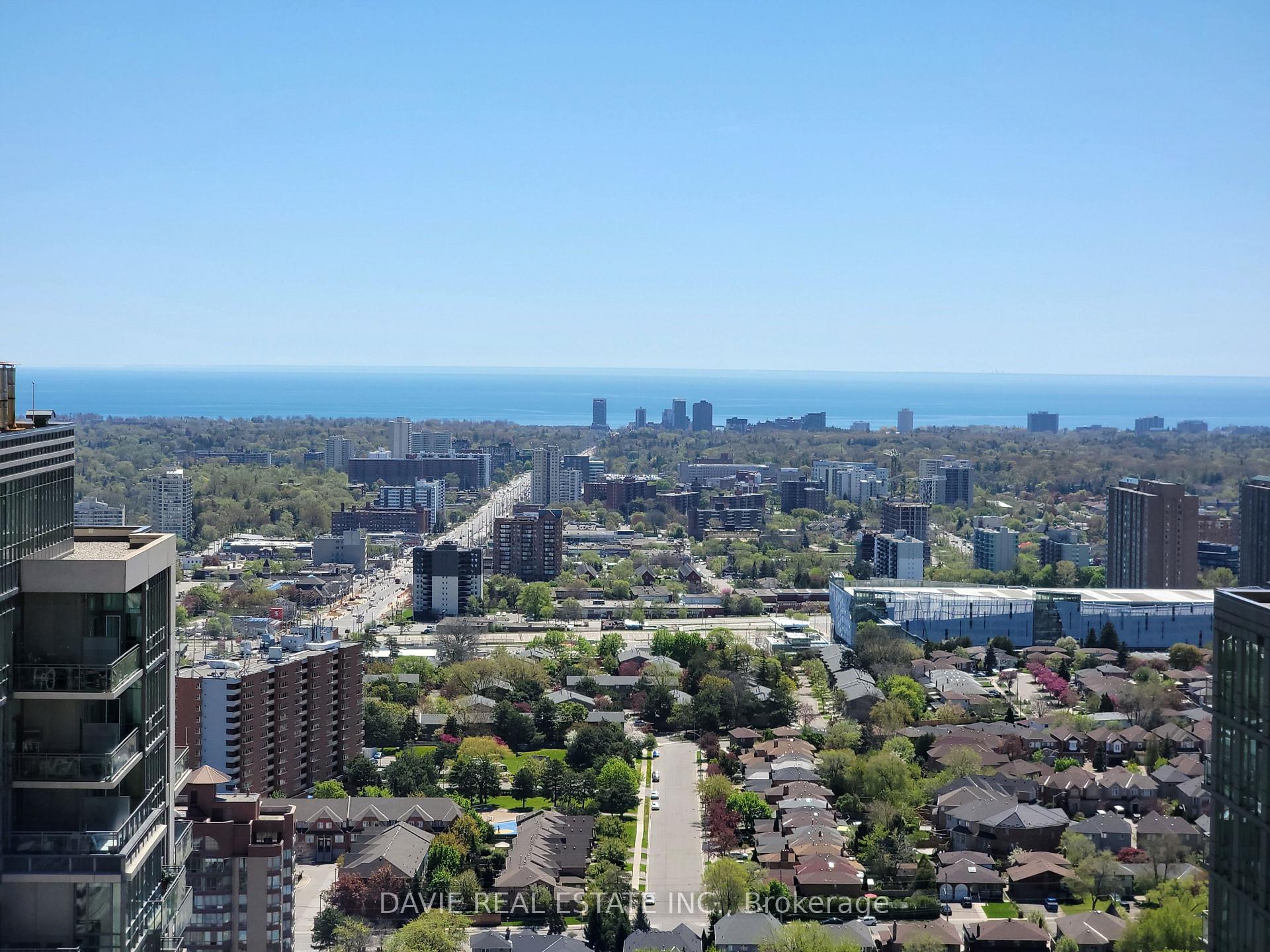 2 Bedrooms Condo at 36 Elm,  Mississauga For sale