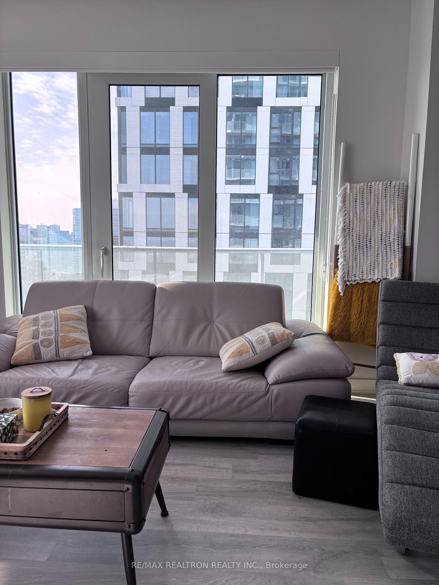 3 Bedrooms Condo at 100 Dalhousie, Toronto For sale