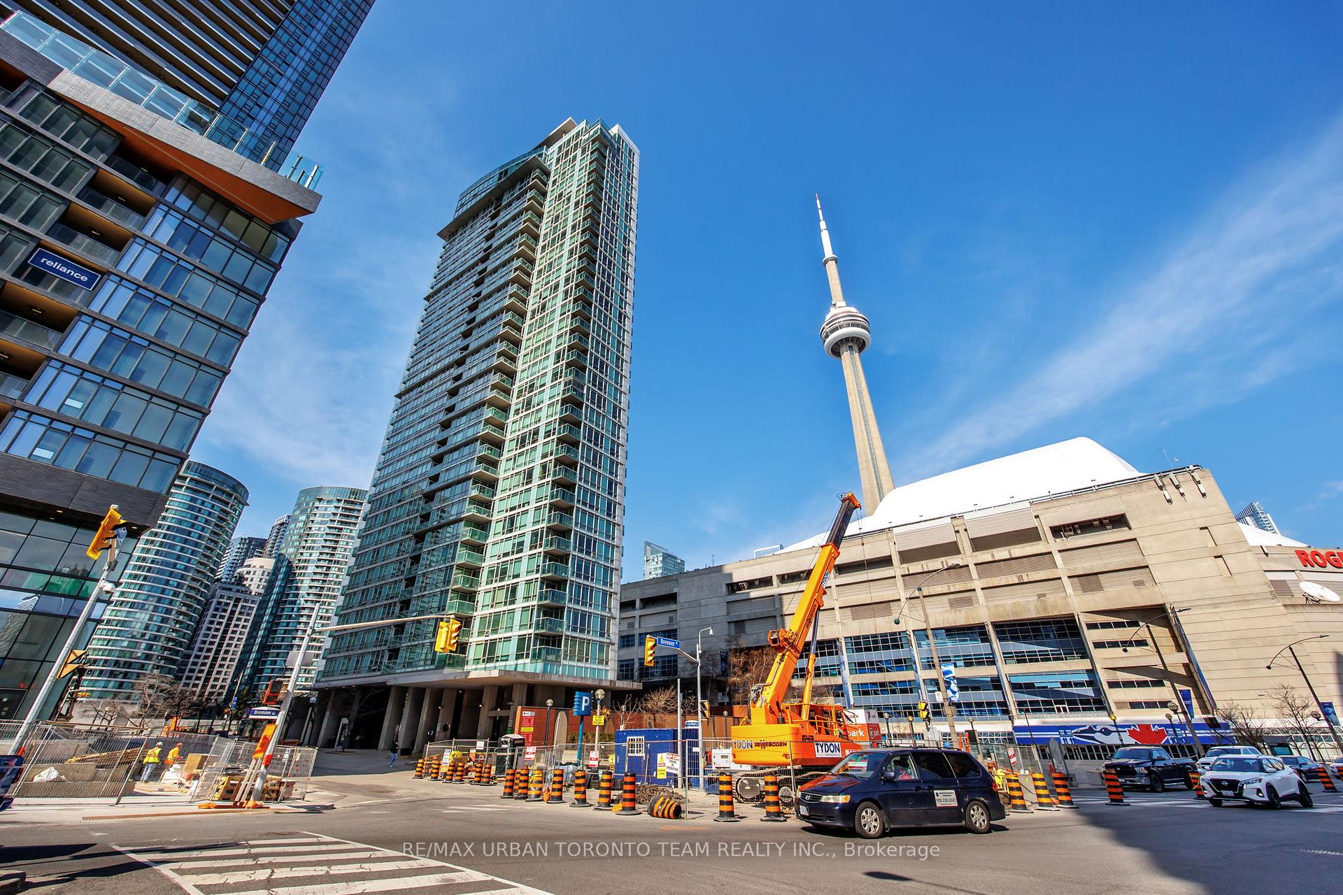 3 Bedrooms Condo at 81 Navy Wharf,  Toronto For sale