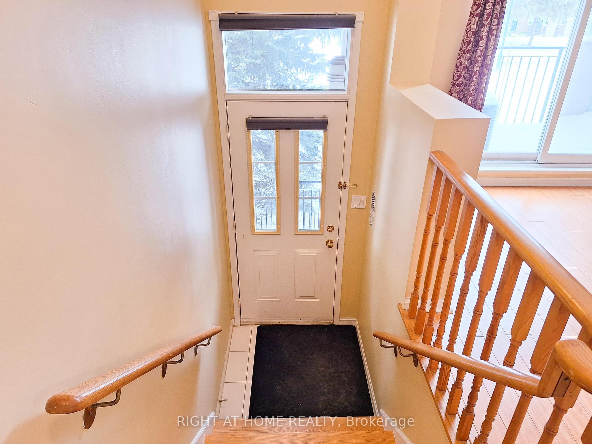 4 Bedrooms Condo at 821 Grandview, Toronto For sale
