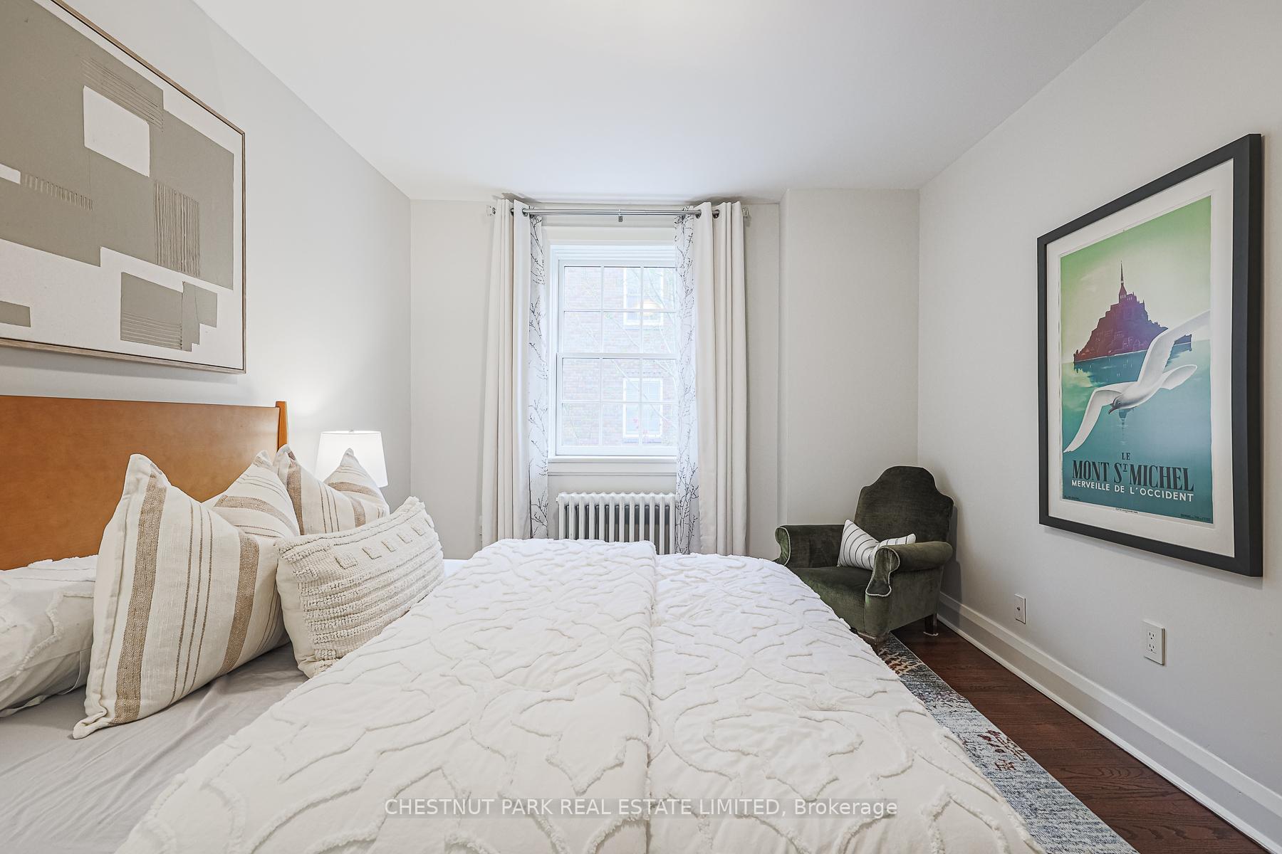 4 Bedrooms Condo at 480 Oriole, Toronto For sale