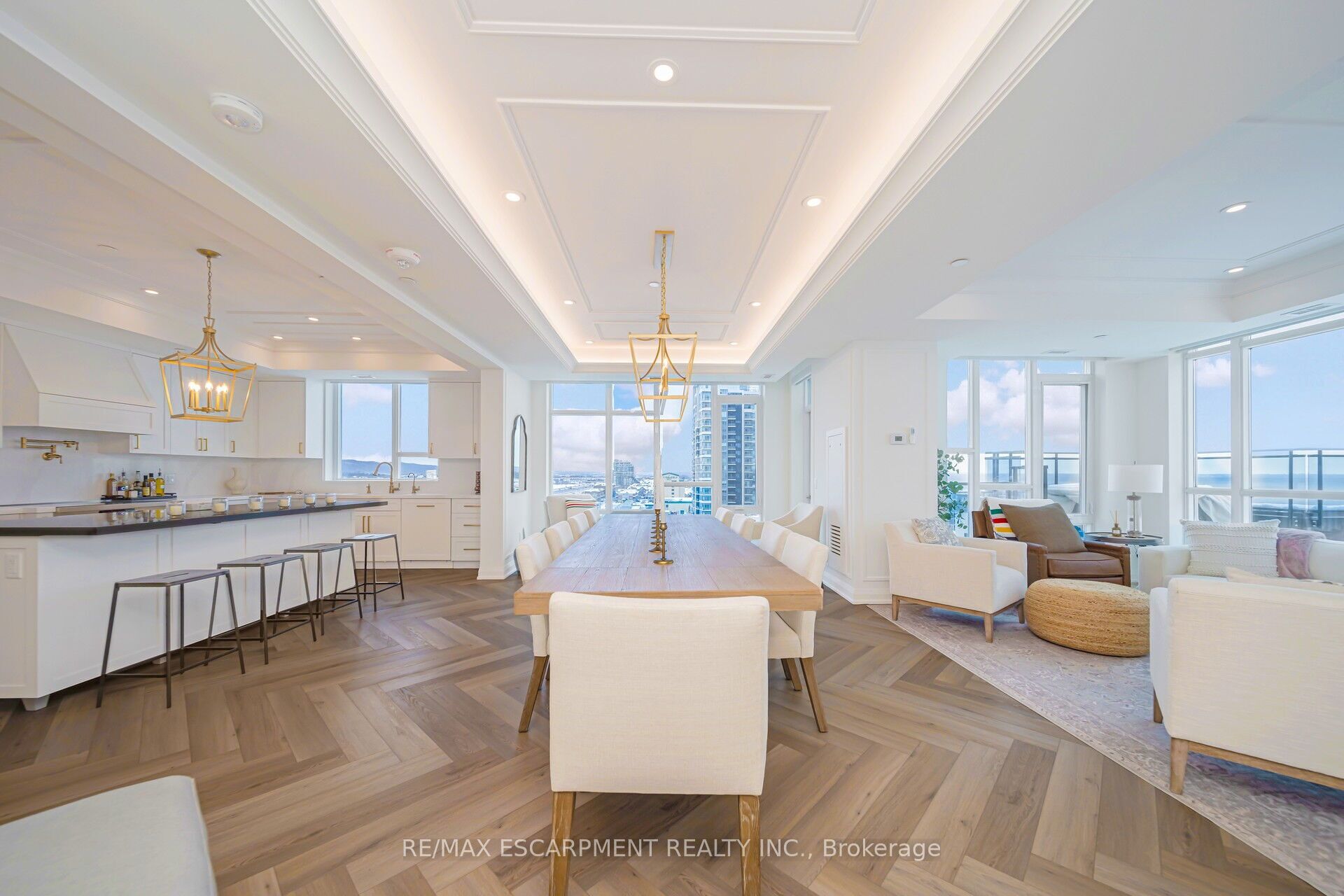 16 Concord Place, #905