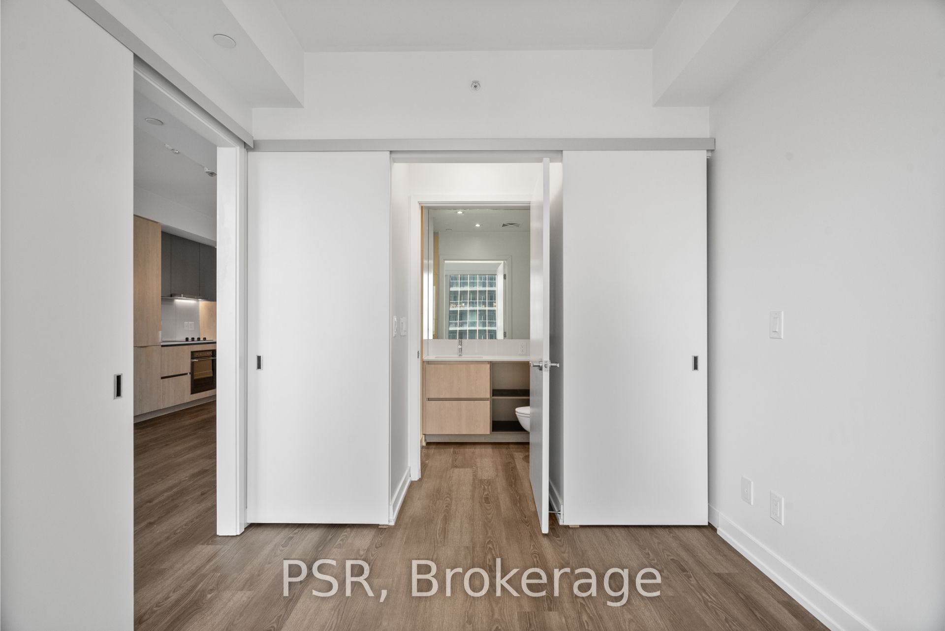 11 Ordnance Street, #1111