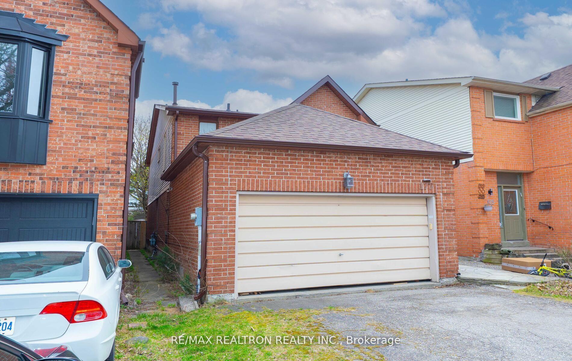 177 North Meadow Crescent, Vaughan, ON L4J 3C4