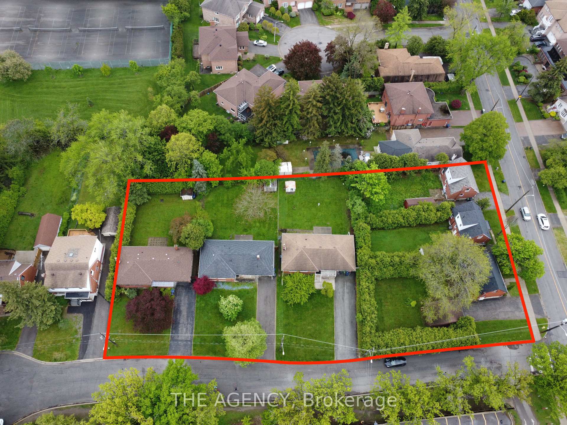137 Blake Avenue, Toronto, ON M2M 1B4