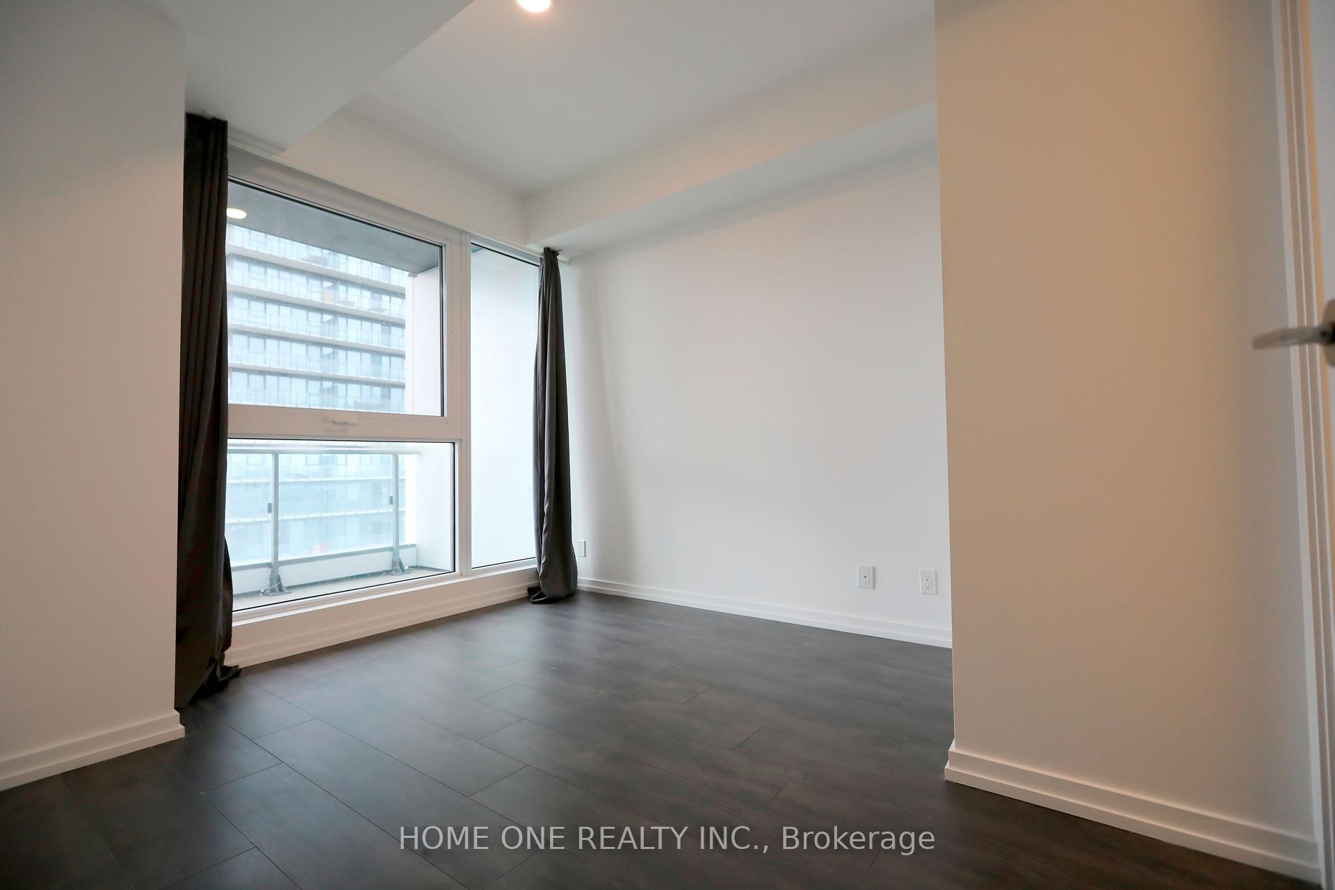 2 Bedrooms Condo at 1000 Portage,  Vaughan For sale
