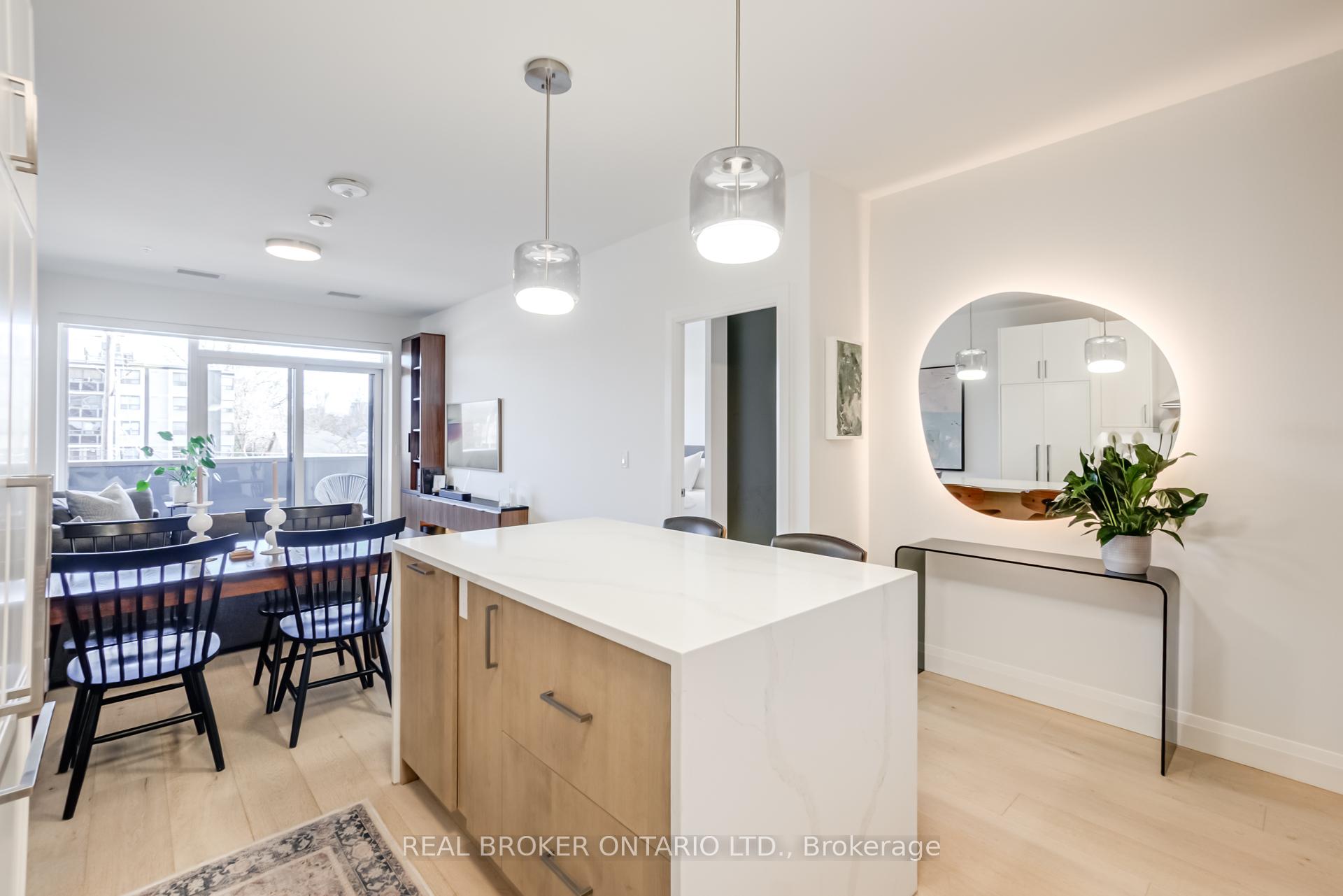 2 Bedrooms Condo at 500 Brock,  Burlington For sale