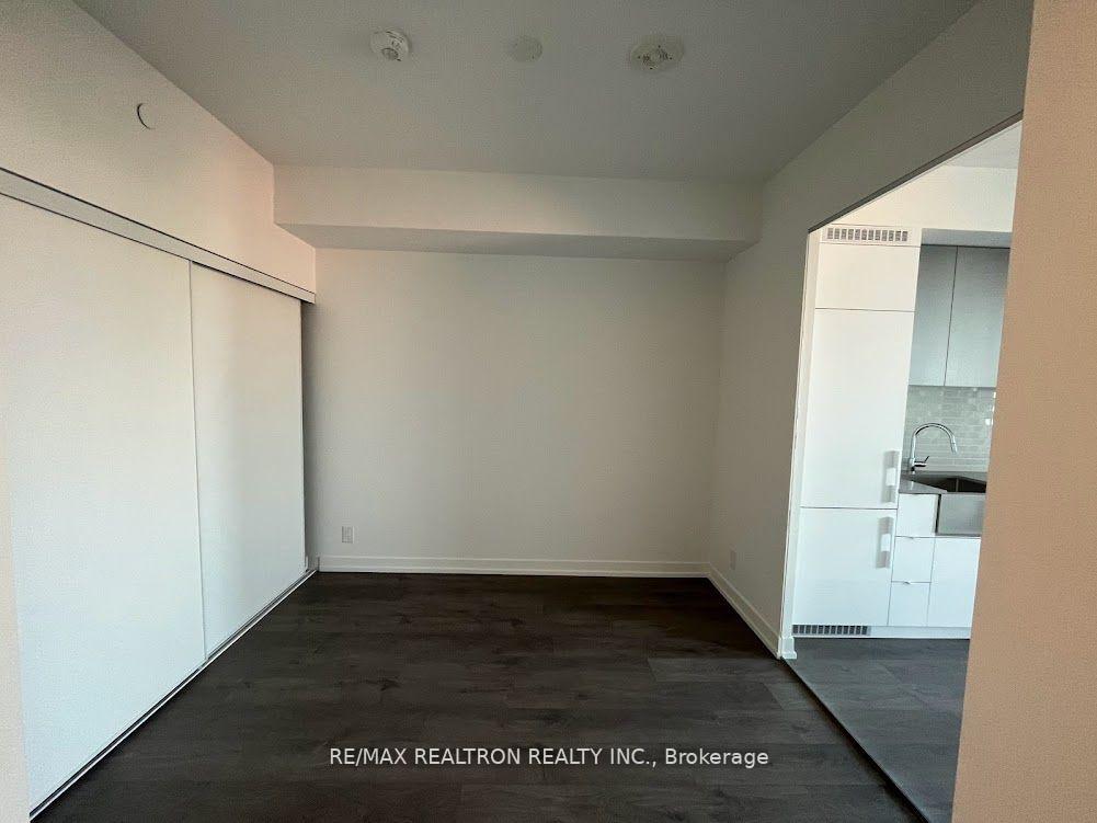 1 Bedroom Condo at 270 Dufferin, Toronto For sale