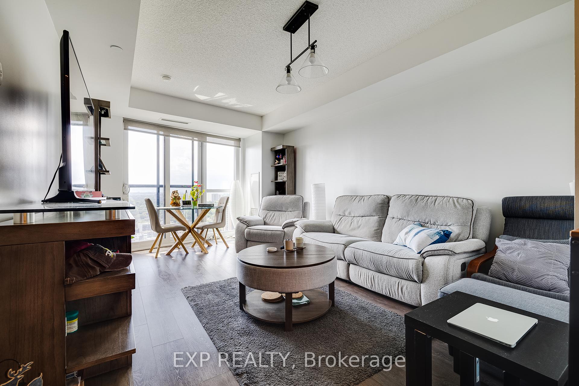 2 Bedrooms Condo at 9 Valhalla Inn,  Toronto For sale