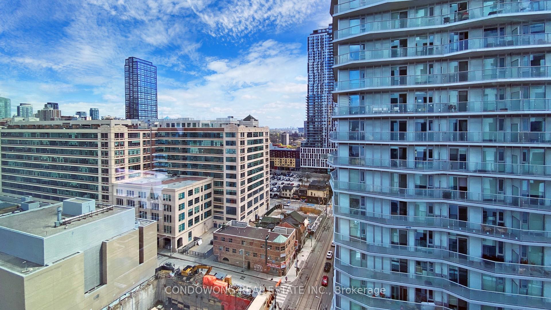 2 Bedrooms Condo at 252 Church,  Toronto For sale