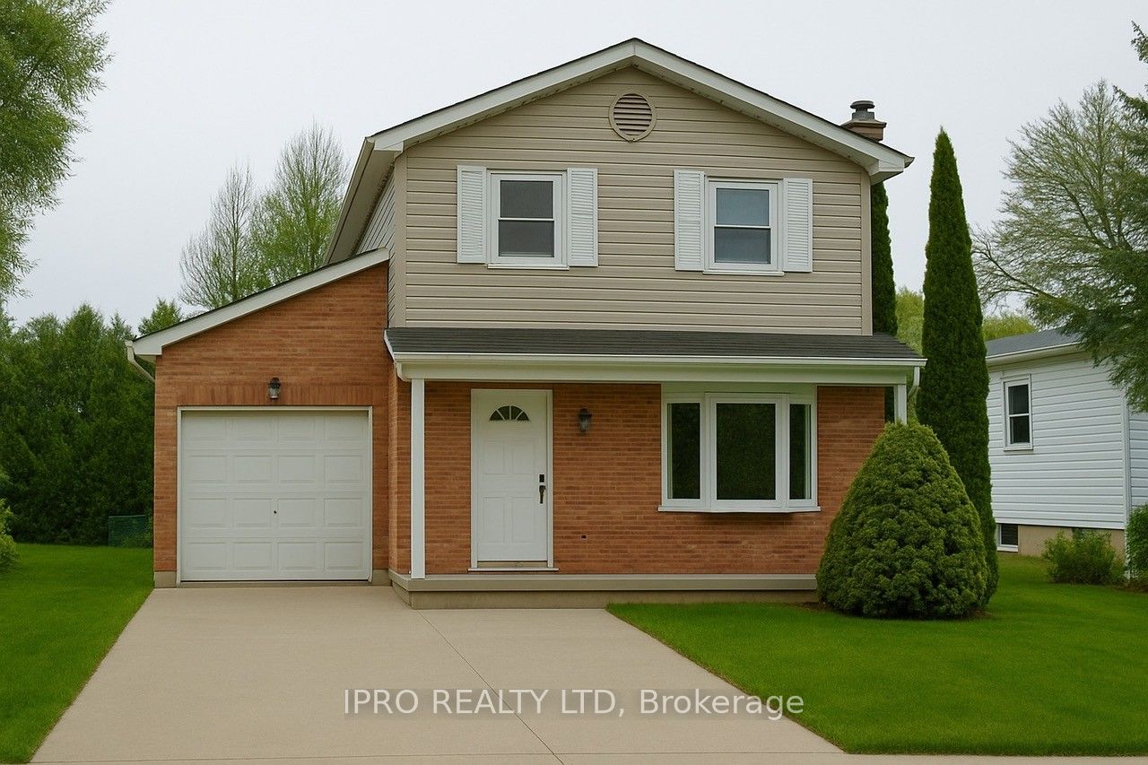 19 Reid Crescent, Collingwood, ON L9Y 4J9