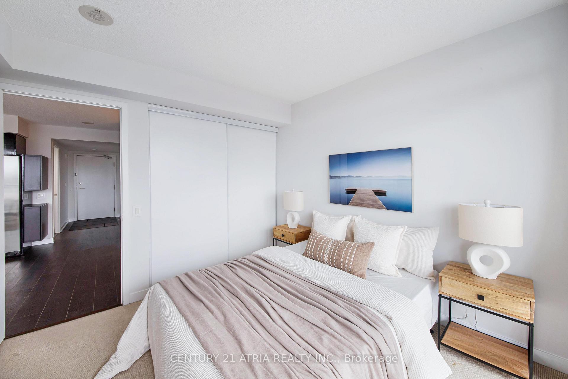 2 Bedrooms Condo at 121 Mcmahon, Toronto For sale