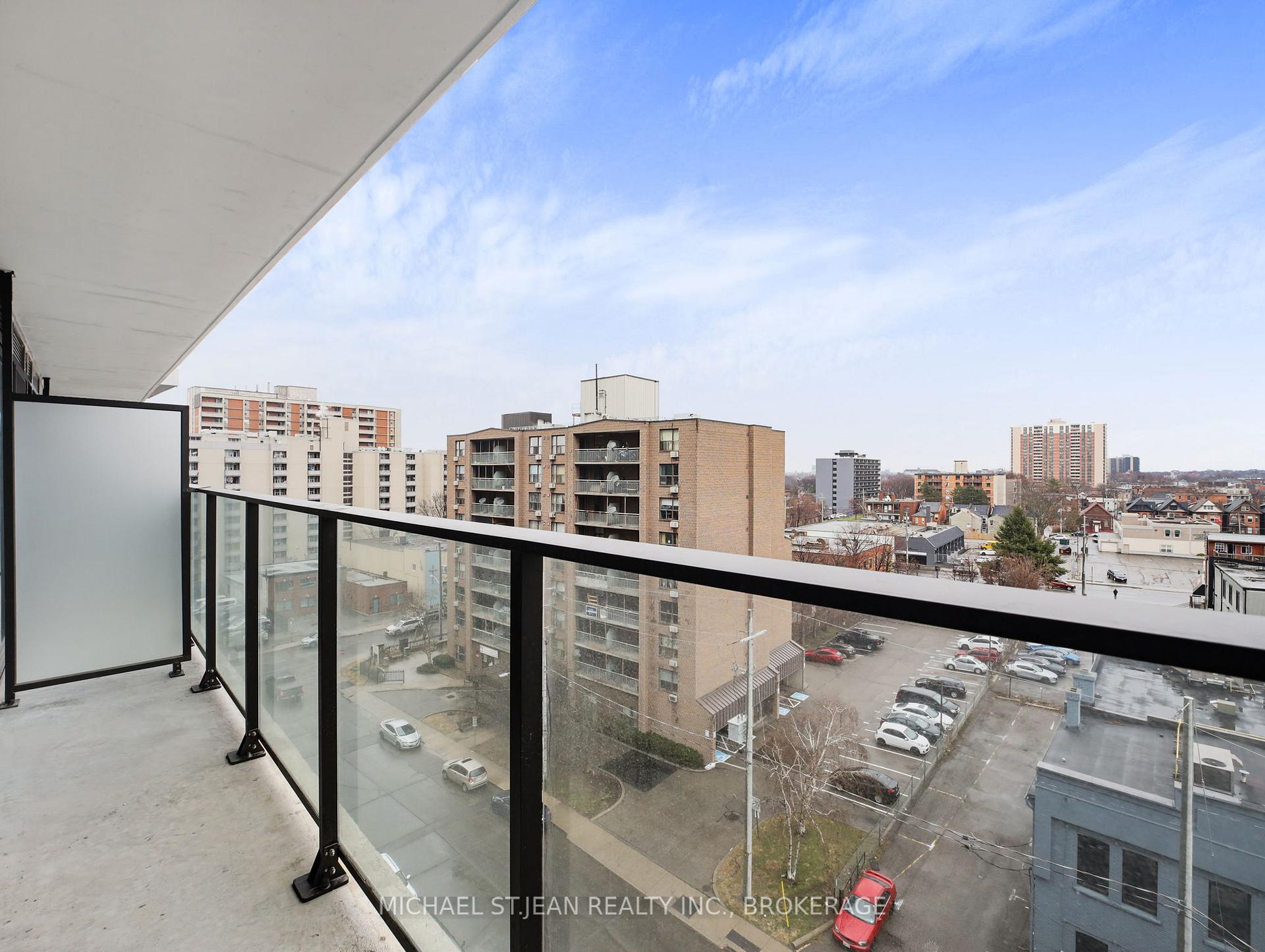 1 Bedroom Condo at 1 Jarvis,  Hamilton For sale