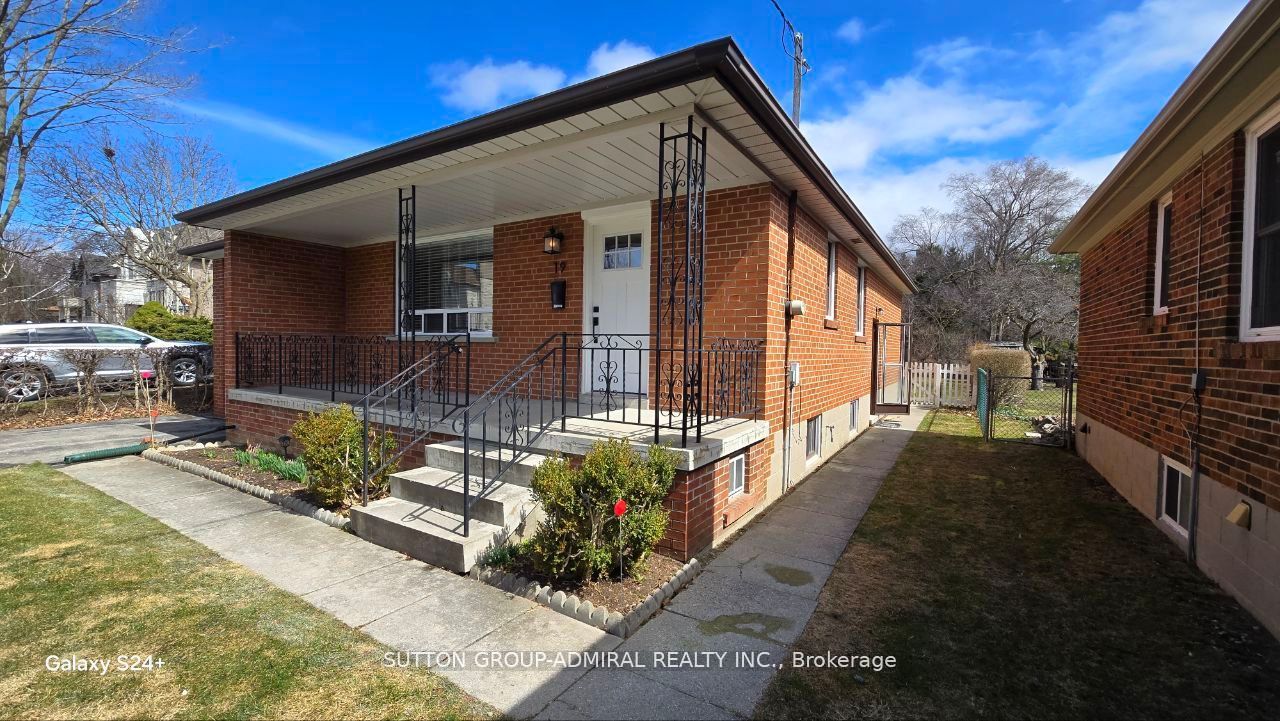 19 Tobruk Crescent, #BSMT