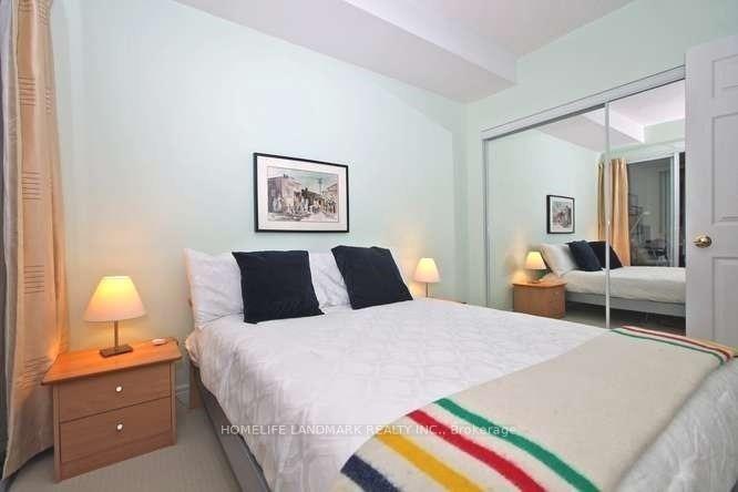 2 Bedrooms Condo at 55 Bloor, Toronto For sale